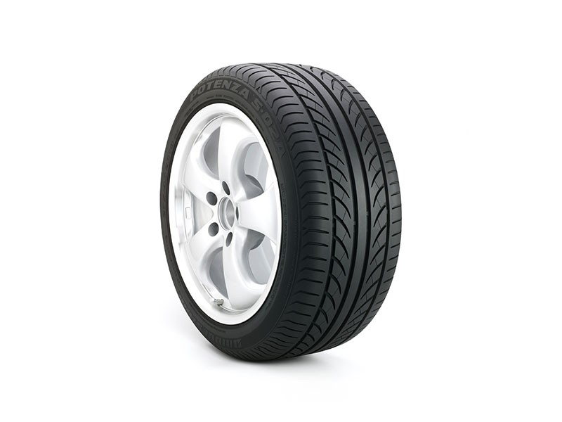 bridgestone-225/40-r18-potenza-s02a-z-n-3