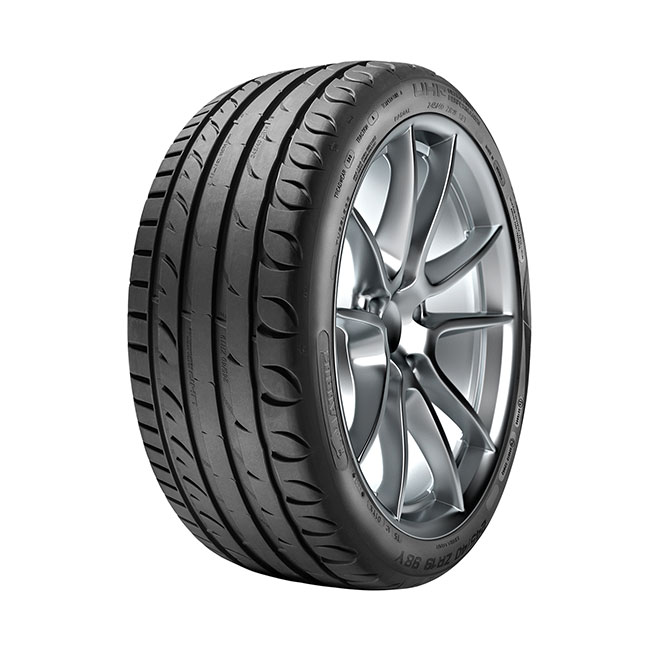 taurus-225/40-r19-ultra-high-performance-xl-93y